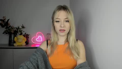 Snapshot of perfectxcindy chatting on 02-13-25, 06:20 Cindy online show from 02-13-25, 06:20