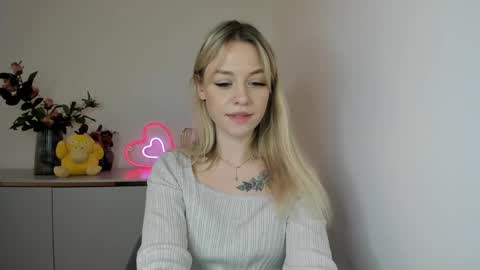 Snapshot of perfectxcindy chatting on 02-14-25, 08:21 Cindy online show from 02-14-25, 08:21