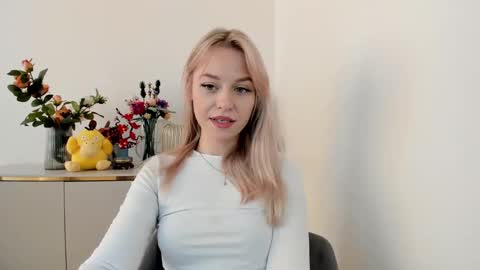 Snapshot of perfectxcindy chatting on 02-18-25, 10:16 Cindy online show from 02-18-25, 10:16