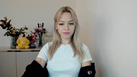 Snapshot of perfectxcindy chatting on 02-19-25, 12:33 Cindy online show from 02-19-25, 12:33