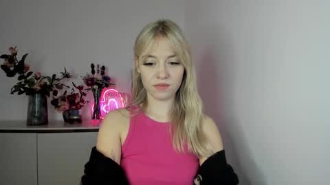 Snapshot of perfectxcindy chatting on 02-25-25, 10:15 Cindy online show from 02-25-25, 10:15