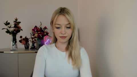 Snapshot of perfectxcindy chatting on 03-10-25, 10:15 Cindy online show from 03-10-25, 10:15