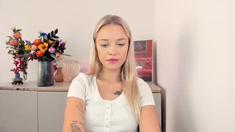 Snapshot of perfectxcindy chatting on 09-09-25, 05:29 Cindy online show from 09-09-25, 05:29