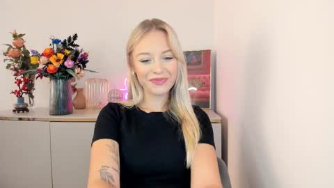 Snapshot of perfectxcindy chatting on 09-10-25, 05:29 Cindy online show from 09-10-25, 05:29