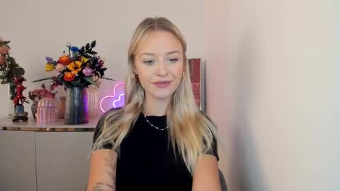 Snapshot of perfectxcindy chatting on 09-23-25, 05:32 Cindy online show from 09-23-25, 05:32