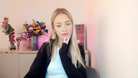 Snapshot of perfectxcindy chatting on 10-03-25, 05:37 Cindy online show from 10-03-25, 05:37