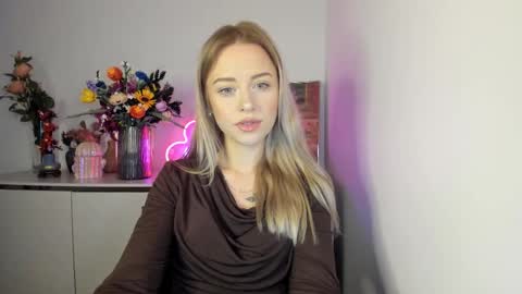 Snapshot of perfectxcindy chatting on 10-09-25, 05:38 Cindy online show from 10-09-25, 05:38