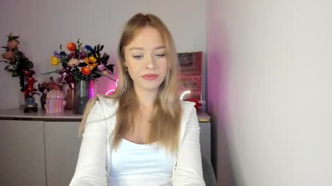 Snapshot of perfectxcindy chatting on 10-13-25, 05:29 Cindy online show from 10-13-25, 05:29