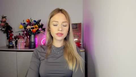 Snapshot of perfectxcindy chatting on 10-14-25, 05:30 Cindy online show from 10-14-25, 05:30