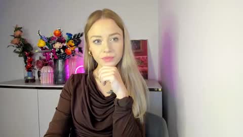 Snapshot of perfectxcindy chatting on 10-28-25, 08:51 Cindy online show from 10-28-25, 08:51