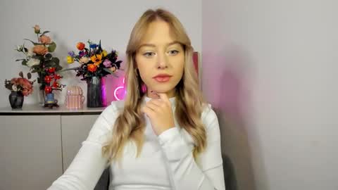 Snapshot of perfectxcindy chatting on 11-04-25, 06:23 Cindy online show from 11-04-25, 06:23