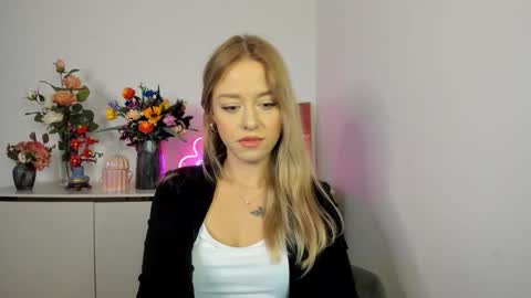 Snapshot of perfectxcindy chatting on 11-05-25, 06:46 Cindy online show from 11-05-25, 06:46