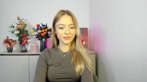 Snapshot of perfectxcindy chatting on 11-11-25, 06:35 Cindy online show from 11-11-25, 06:35