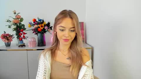 Snapshot of perfectxcindy chatting on 11-27-25, 08:49 Cindy online show from 11-27-25, 08:49