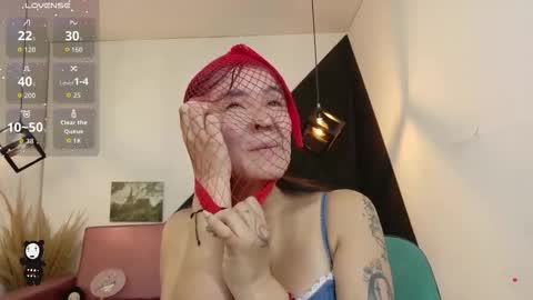   online show from 10-10-25, 07:13