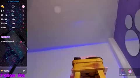 Perla online show from 10-13-25, 05:13