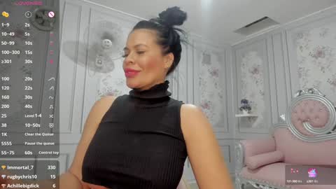 Snapshot of perla_milf4u chatting on 01-11-25, 12:44 PERLA online show from 01-11-25, 12:44
