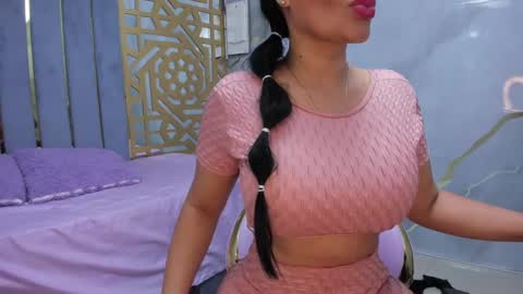 Snapshot of perla_milf4u chatting on 02-08-25, 10:29 PERLA online show from 02-08-25, 10:29