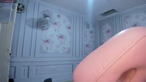 Snapshot of perla_milf4u chatting on 03-04-25, 12:39 PERLA online show from 03-04-25, 12:39