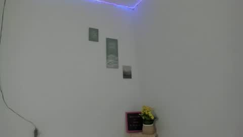 Perla mistc online show from 01-10-26, 06:42