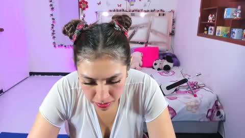 PERLA online show from 11-22-25, 03:16