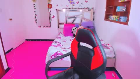 PERLA online show from 02-20-26, 01:46