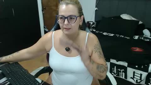 Snapshot of perlagoloza05 chatting on 05-14-26, 03:02 goloza online show from 05-14-26, 03:02