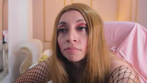 PerlaPreciosa online show from 02-15-26, 07:51