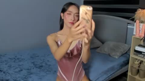 Snapshot of perryperezz chatting on 02-19-25, 02:55 perryperezz online show from 02-19-25, 02:55