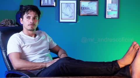 andres    online show from 10-02-25, 08:27