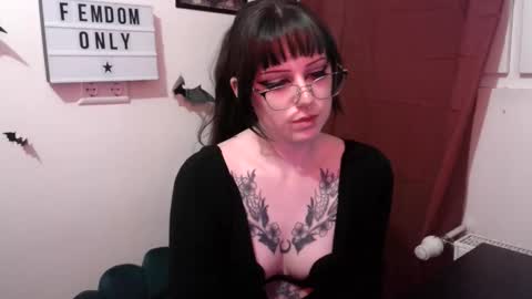 Persephone online show from 04-22-26, 12:07