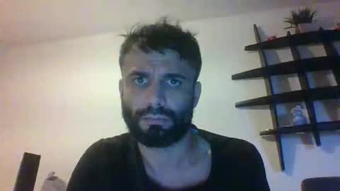 Snapshot of persianprince_13 chatting on 04-12-26, 06:07 persianprince_13 online show from 04-12-26, 06:07