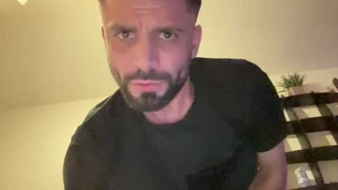 Snapshot of persianprince_13 chatting on 04-23-26, 04:24 persianprince_13 online show from 04-23-26, 04:24