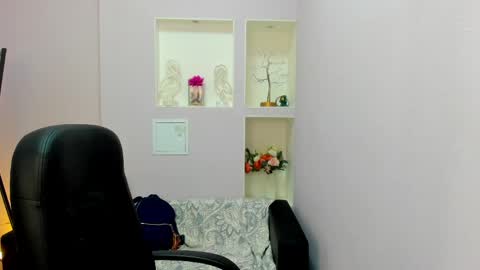 horror flying on the wings of the night.... online show from 04-27-26, 03:21