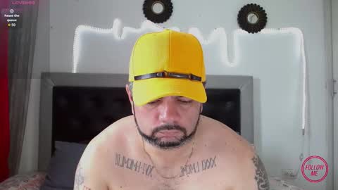 Snapshot of perverseveteranmanxxx chatting on 10-21-25, 03:57 Carlos online show from 10-21-25, 03:57