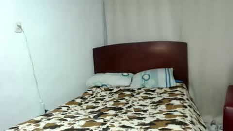 Snapshot of pervert_hardsex chatting on 10-18-25, 01:19 pervert_hardsex online show from 10-18-25, 01:19