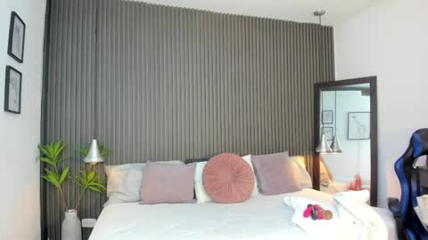 Lizza online show from 04-07-26, 11:43