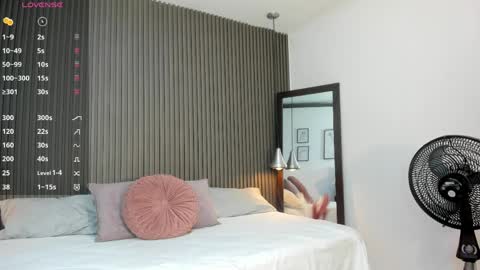 Lizza online show from 04-11-26, 11:36