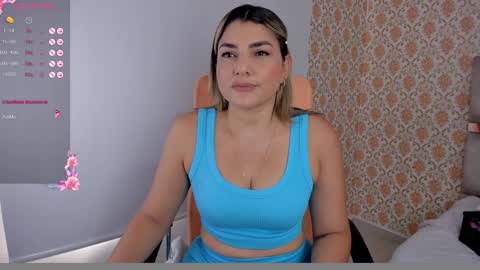 Snapshot of pervert_milf2023 chatting on 01-26-25, 07:41 Isabella online show from 01-26-25, 07:41