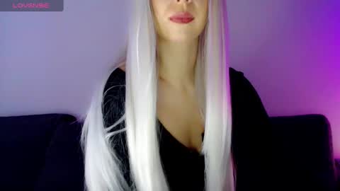 Isabella online show from 01-22-25, 09:24