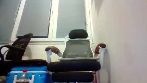 peshtic20 online show from 11-10-25, 04:33