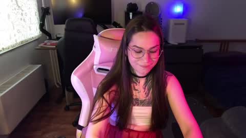 Snapshot of petal_dust_ chatting on 04-20-26, 02:53 petal_dust_ online show from 04-20-26, 02:53