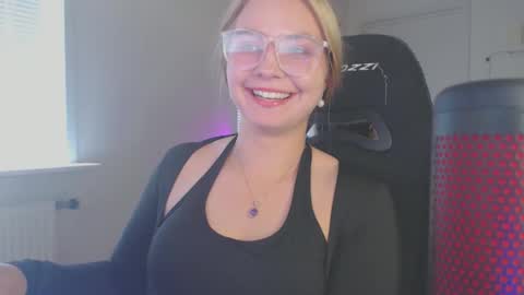 petalkiss online show from 09-15-25, 01:44