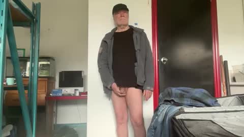 Snapshot of peter4443 chatting on 05-25-26, 12:55 peter4443 online show from 05-25-26, 12:55