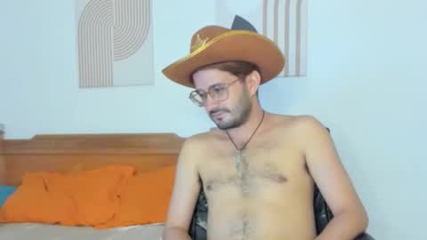 Snapshot of peter_x_annaud chatting on 10-31-25, 09:27 FELIPE online show from 10-31-25, 09:27