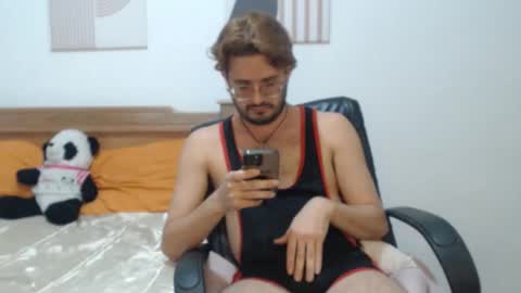 Snapshot of peter_x_annaud chatting on 11-03-25, 10:53 FELIPE online show from 11-03-25, 10:53