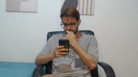 Snapshot of peter_x_annaud chatting on 01-13-26, 10:09 FELIPE online show from 01-13-26, 10:09