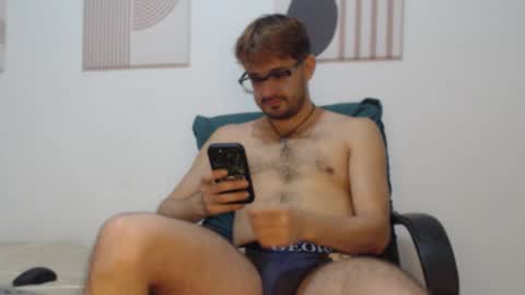 Snapshot of peter_x_annaud chatting on 02-05-26, 01:10 FELIPE online show from 02-05-26, 01:10