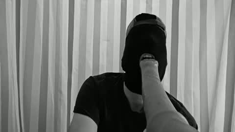 Snapshot of peterh1108 chatting on 11-03-25, 02:40 peterh1108 online show from 11-03-25, 02:40