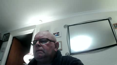 Snapshot of peterstrike171 chatting on 03-06-26, 01:24 peterstrike171 online show from 03-06-26, 01:24